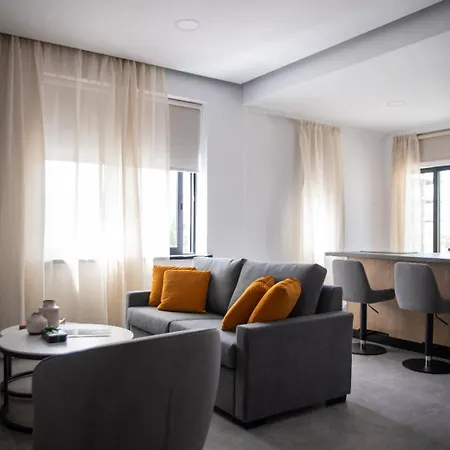 דירה Le Bouquet Luxury Ltd