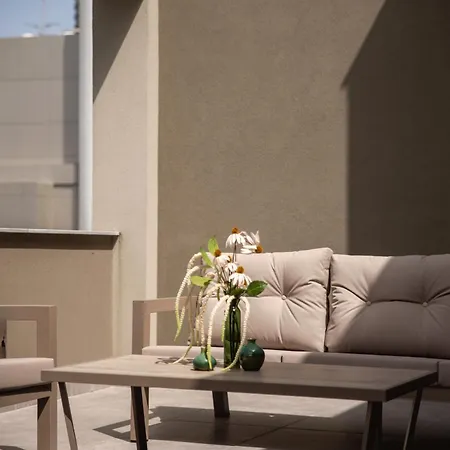 Le Bouquet Luxury Ltd Lägenhet