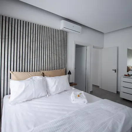 דירה Le Bouquet Luxury Ltd