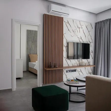 דירה Le Bouquet Luxury Ltd