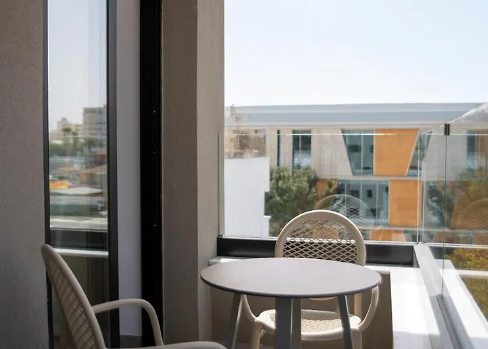 Le Bouquet Luxury Ltd *